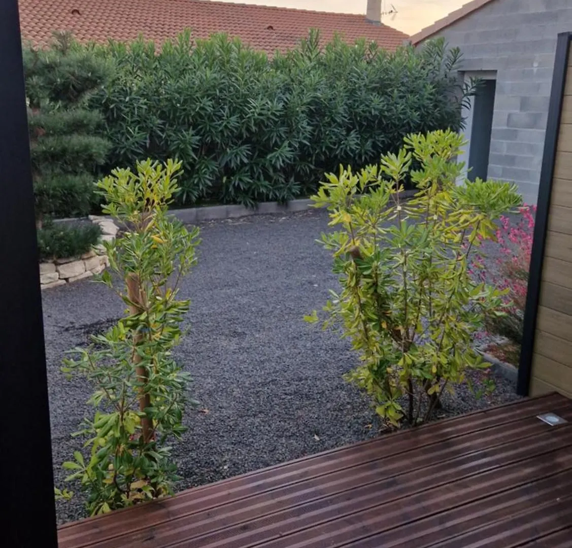 Appartement Pour 4 Avec Terrasse Chanos-Curson